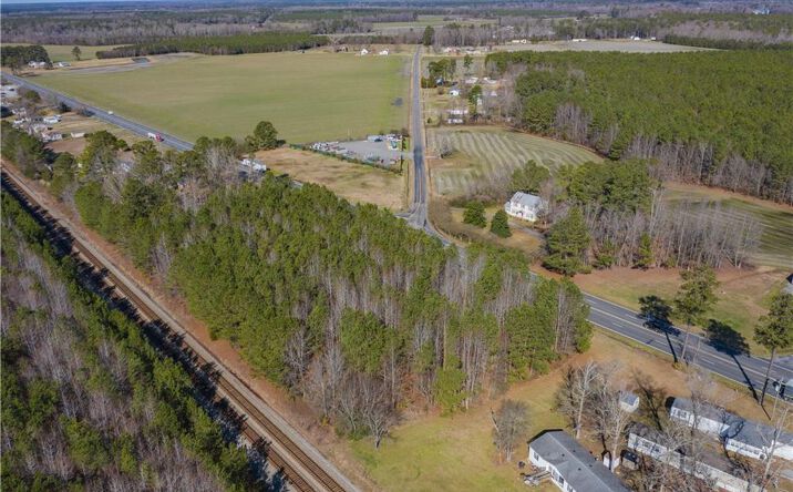 Pictures of Land property located at 9394 Windsor Blvd, Windsor, VA 23487 for sales - image #1