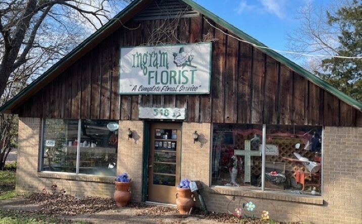 Pictures of Retail property located at 518 S McKinney St, Mexia, TX 76667 for sales - image #1