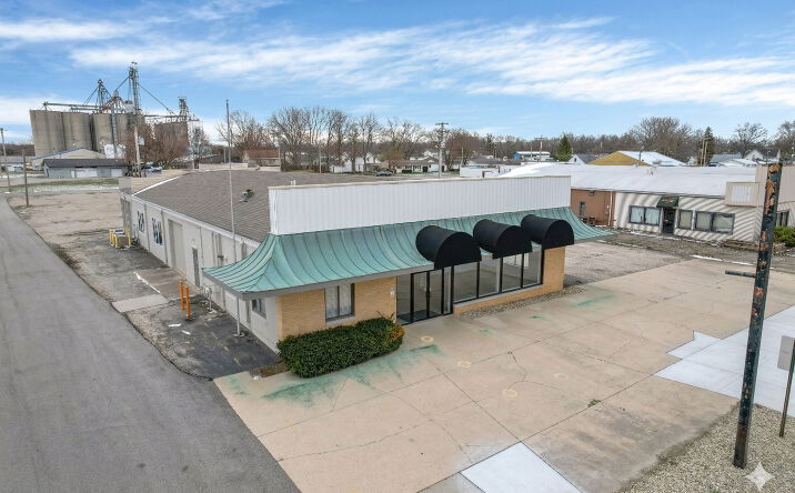 Pictures of Industrial, Retail property located at 955 N Main St, Urbana, OH 43078 for sales - image #1