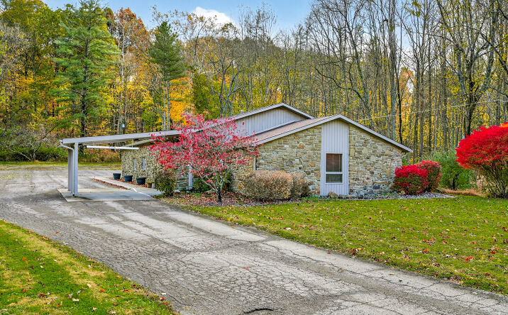 Pictures of Special Purpose property located at 2123 Greasy Creek Rd, Nashville, IN 47448 for sales - image #1