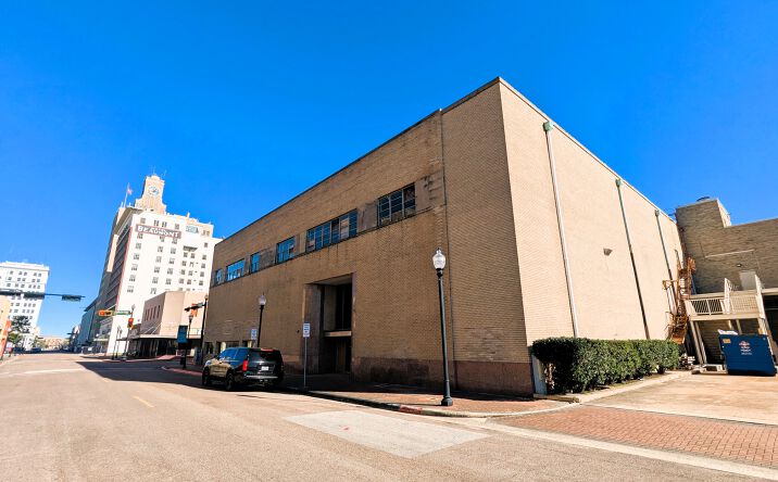 Pictures of Office property located at 715 Orleans St, Beaumont, TX 77701 for sales - image #1
