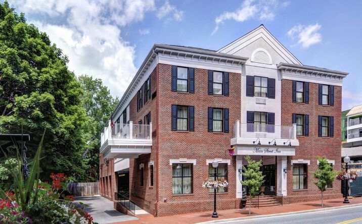 Pictures of Hospitality, Mixed Use, Multifamily, Retail property located at 205 S Main St, Blacksburg, VA 24060 for sales - image #1