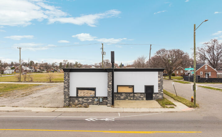 Pictures of Office property located at 14700 W Chicago, Detroit, MI 48228 for sales - image #1