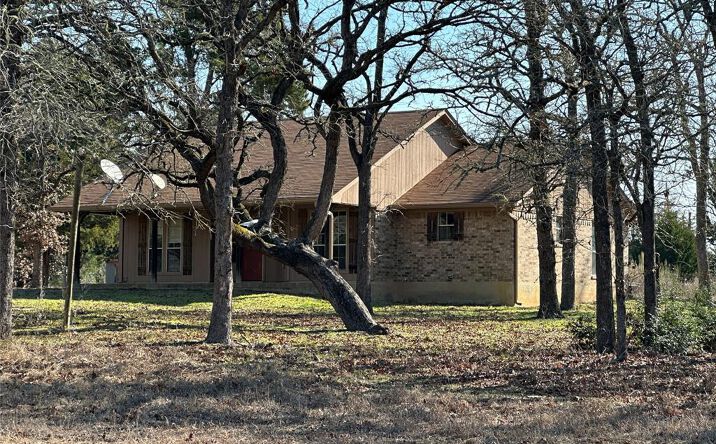 Pictures of Land property located at 1047 Private Rd 3022, Elgin, TX 78621 for sales - image #1