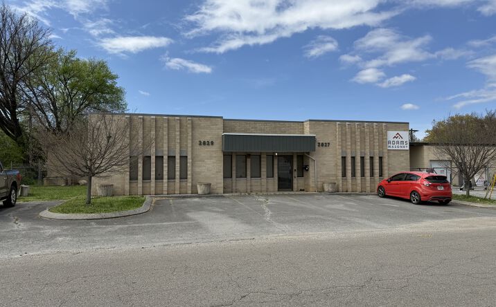 Pictures of Office, Industrial property located at 2827 Calhoun Ave, Chattanooga, TN 37407 for sales - image #1