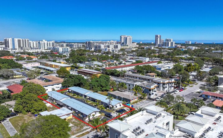 Pictures of Multifamily property located at 2221-2223 Adams St, Hollywood, FL 33020 for sales - image #1