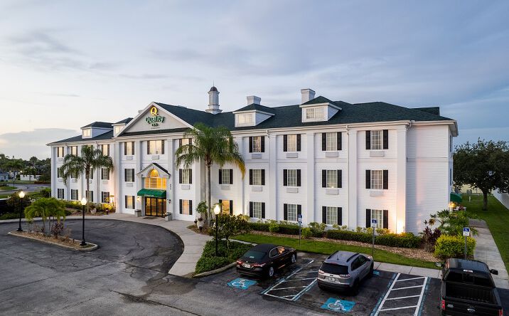 Pictures of Hospitality property located at 890 Palm Bay Rd NE, Melbourne, FL 32904 for sales - image #1