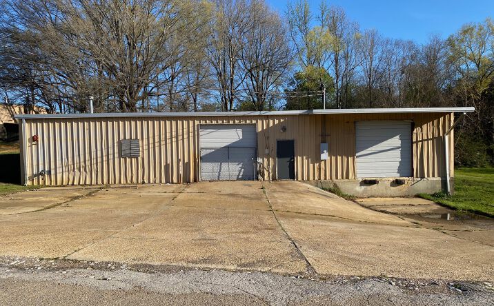 Pictures of Industrial property located at 108 W 10th St, Tupelo, MS 38801 for sales - image #1