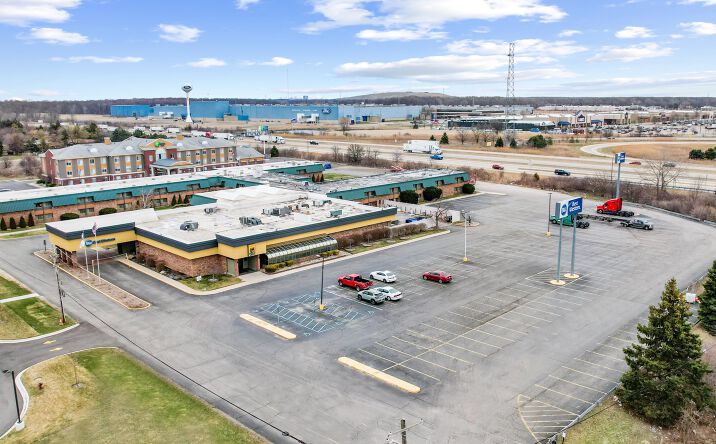 Pictures of Hospitality property located at 21700 West Rd, Woodhaven, MI 48183 for sales - image #1