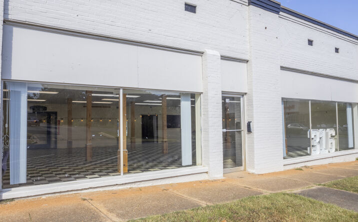 Pictures of Office, Retail property located at 316 W Main St, Manchester, GA 31816 for sales - image #1
