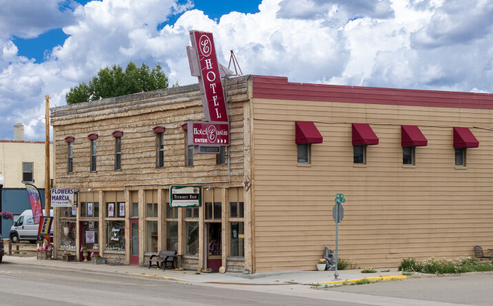 Pictures of Mixed Use, Multifamily property located at 104 2nd St, Kremmling, CO 80459 for sales - image #1