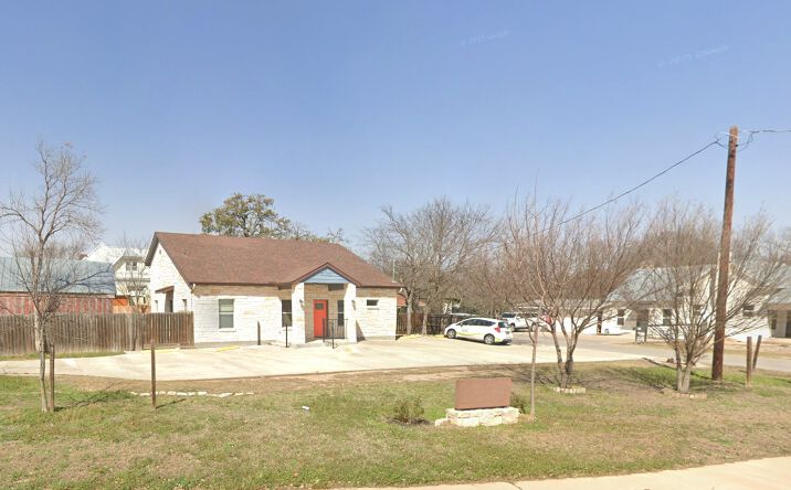 Pictures of Office, Retail property located at 800 Main St, Liberty Hill, TX 78642 for sales - image #1
