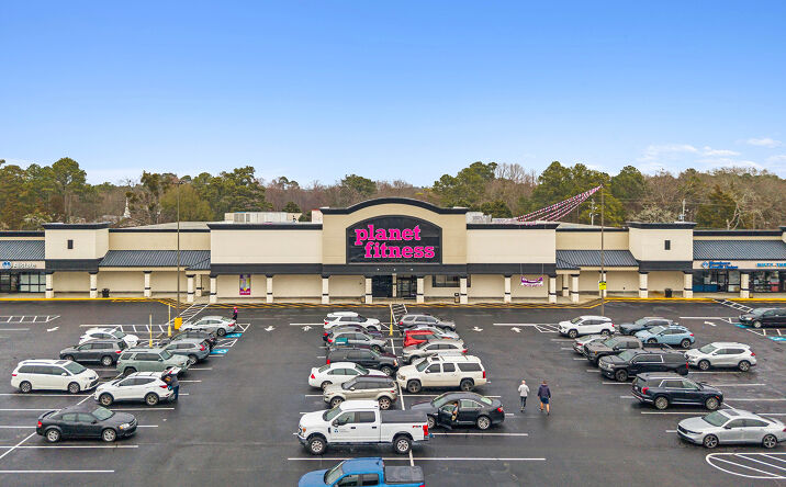 Pictures of Retail property located at 3333 N Main St, Hope Mills, NC 28348 for sales - image #1