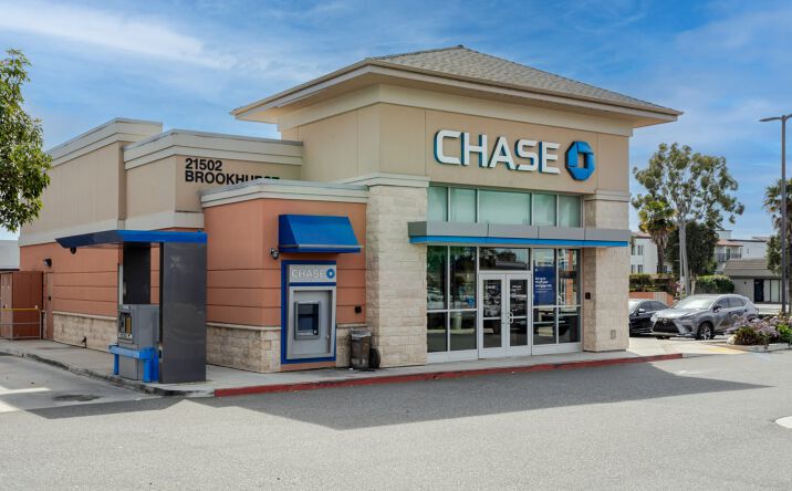 Pictures of Retail property located at 21502 Brookhurst St, Huntington Beach, CA 92646 for sales - image #1