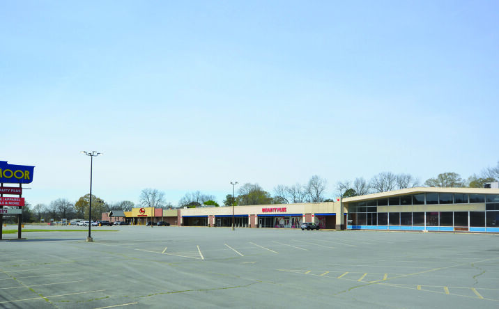Pictures of Retail property located at 1605 E Harding Ave, Pine Bluff, AR 71601 for sales - image #1