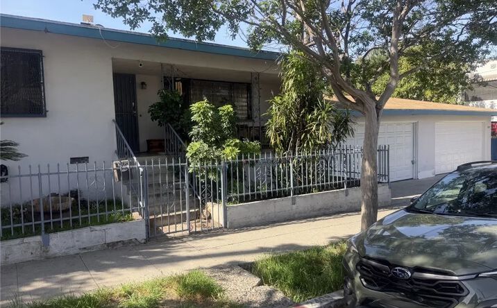 Pictures of Multifamily property located at 2468 W Avenue 32, Los Angeles, CA 90065 for sales - image #1