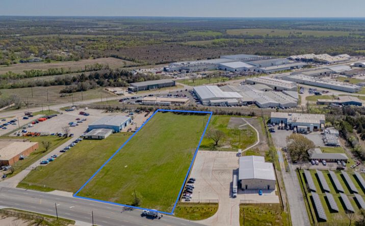 Pictures of Land property located at 1131 S Virginia St, Terrell, TX 75160 for sales - image #1