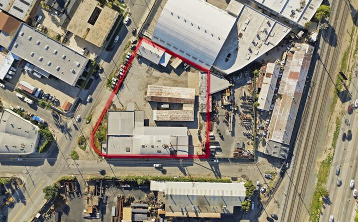 Pictures of Industrial property located at 1705 N Indiana St, Los Angeles, CA 90063 for sales - image #1