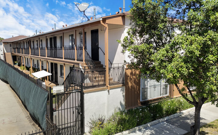 Pictures of Multifamily property located at 1885 Locust, Long Beach, CA 90806 for sales - image #1