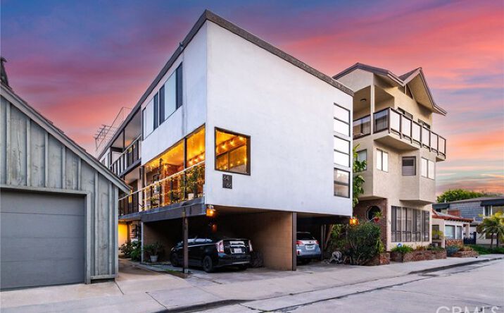 Pictures of Multifamily property located at 64 59th Place, Long Beach, CA 90803 for sales - image #1