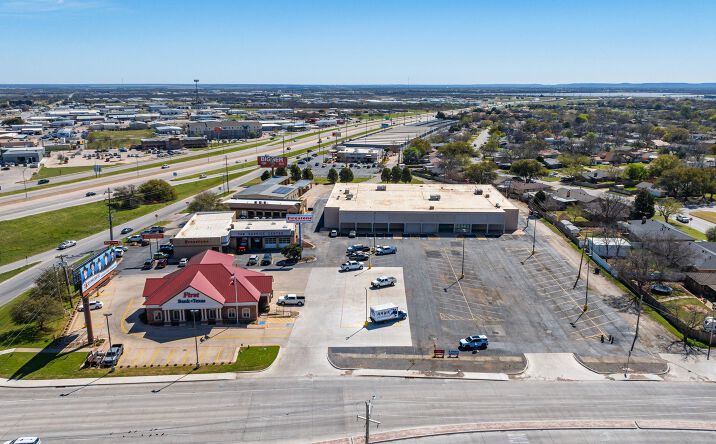 Pictures of Retail property located at 4209 Buffalo Gap Rd, Abilene, TX 79606 for sales - image #1