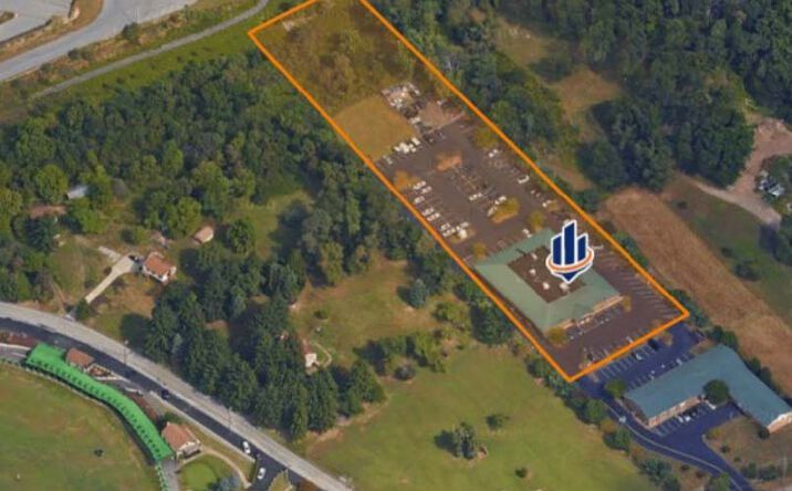 Pictures of Retail, Office property located at 449 McCormick Rd, Coraopolis, PA 15108 for sales - image #1