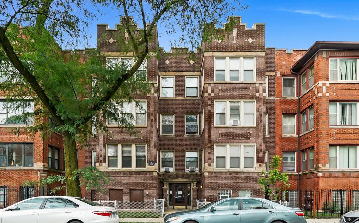 Pictures of Multifamily property located at 7220 S Yates Blvd, Chicago, IL 60649 for sales - image #1