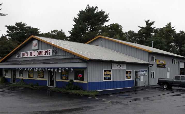 Pictures of Business for Sale, Industrial, Retail property located at 2544 Cranberry Hwy, Wareham, MA 02571 for sales - image #1