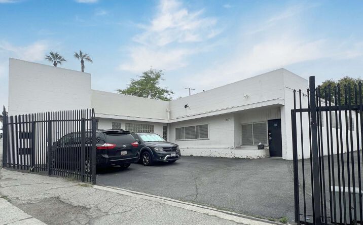 Pictures of Office, Mixed Use property located at 1517 Beverly Blvd, Los Angeles, CA 90026 for sales - image #1