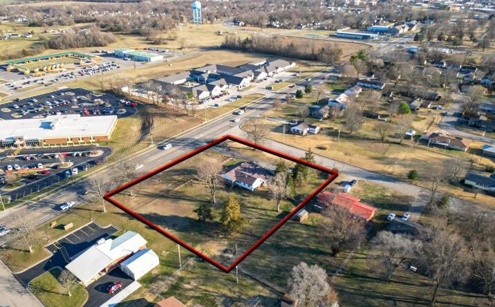 Pictures of Mixed Use, Land property located at 837 Lynn Street, Lebanon, MO 65536 for sales - image #1
