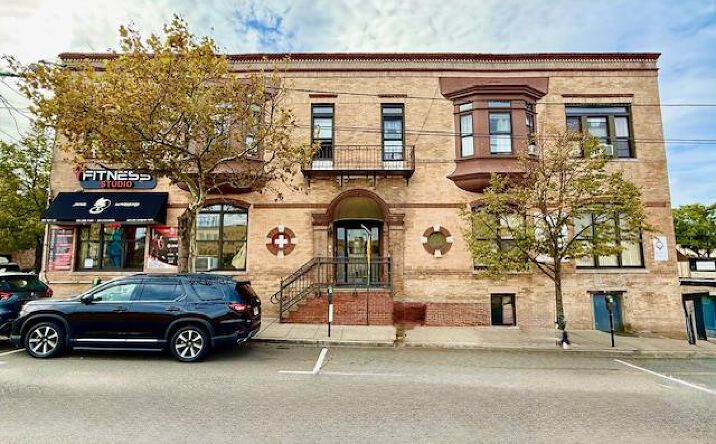 Pictures of Mixed Use property located at 2913 Jeannette Street, Union City, NJ 07087 for sales - image #1