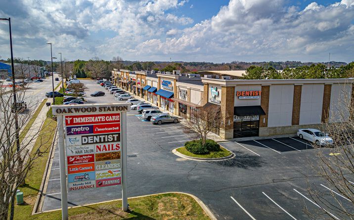 Pictures of Retail property located at 3885 Mundy Mill Rd, Oakwood, GA 30566 for sales - image #1