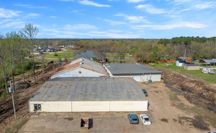 Pictures of Mixed Use, Retail, Industrial property located at 1506 S Park Drive, Broken Bow, OK 74728 for sales - image #1