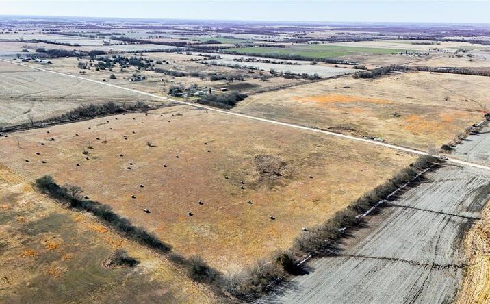 Pictures of Land property located at 00000 2300 Road, Chanute, KS 66720 for sales - image #1
