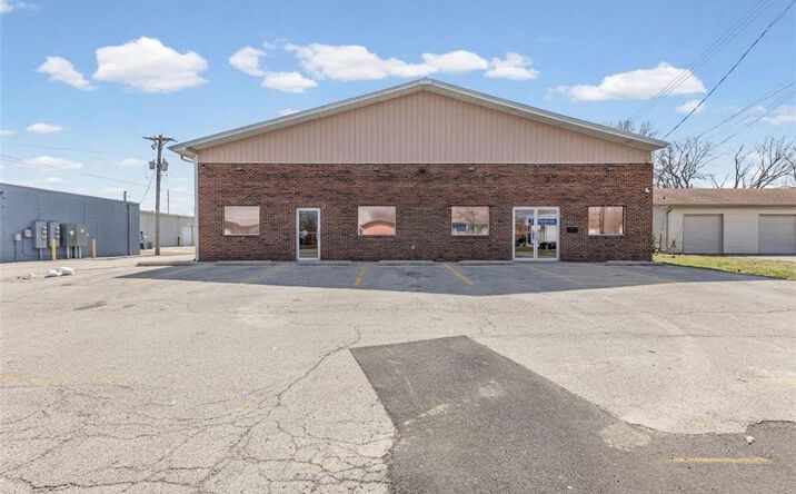 Pictures of Industrial property located at 702 SW South Avenue, Blue Springs, MO 64015 for sales - image #1