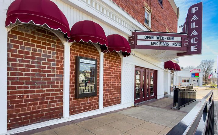 Pictures of Retail property located at 122 W MAIN Street, Elmwood, IL 61529 for sales - image #1