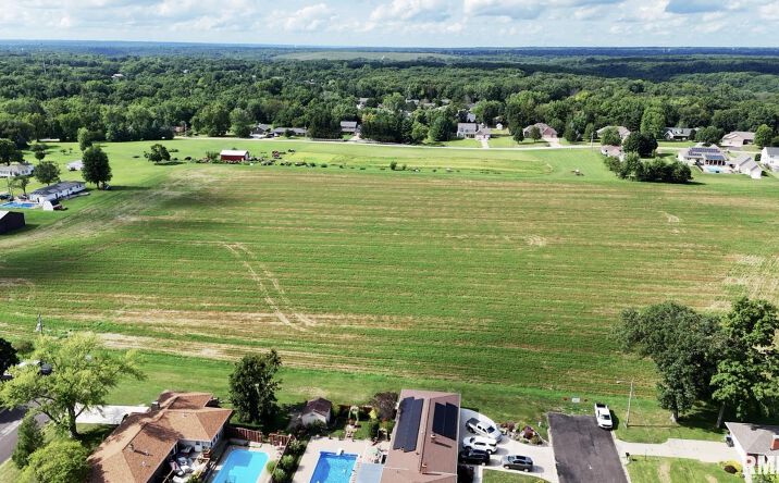 Pictures of Land property located at KNOLLAIRE Court, East Peoria, IL 61611 for sales - image #1