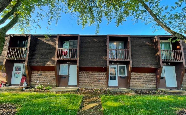 Pictures of Multifamily property located at 3667-3673 McCarley Drive S, Columbus, OH 43228 for sales - image #1