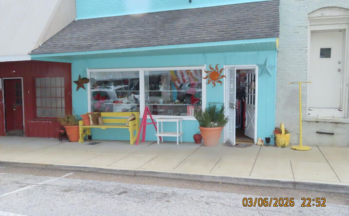 Pictures of Business for Sale, Retail property located at 106 N 14th Avenue, Humboldt, TN 38343 for sales - image #1
