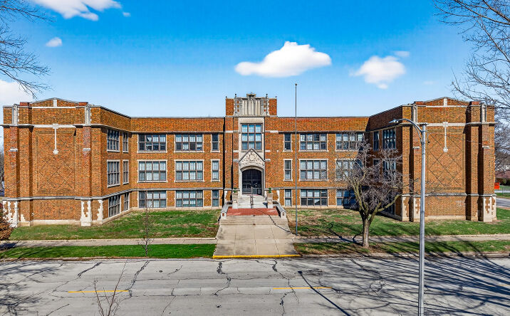 Pictures of Multifamily property located at 500 W State St, Jacksonville, IL 62650 for sales - image #1