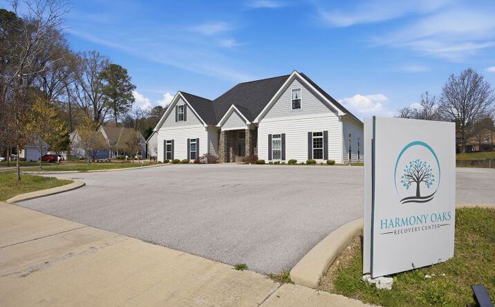 Pictures of Office property located at 7385 Applegate Ln, Chattanooga, TN 37421 for sales - image #1
