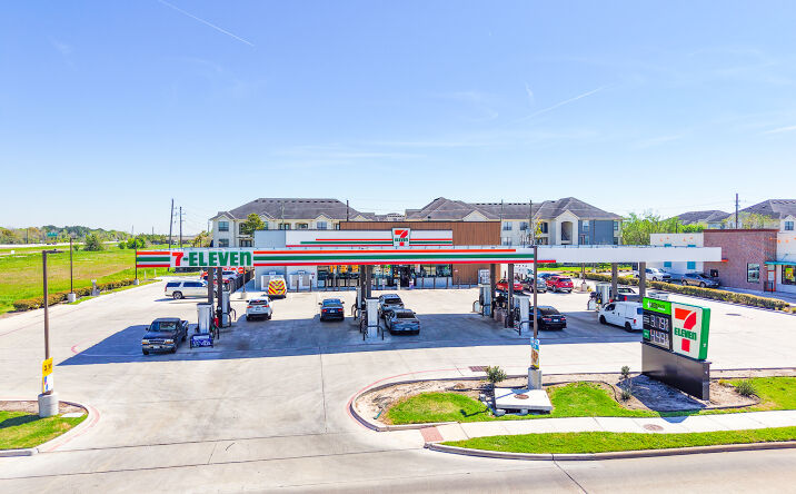 Pictures of Retail property located at 6909 Grand Mission Blvd, Richmond, TX 77407 for sales - image #1