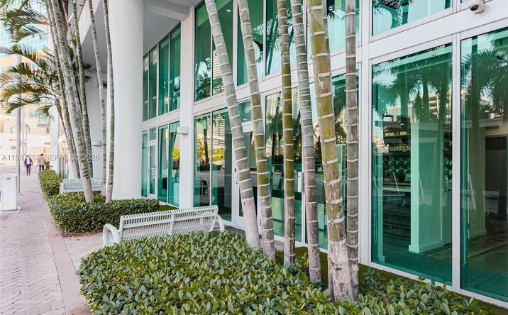 Pictures of Retail, Office property located at 350 S Miami Avenue #CUA, Miami, FL 33130 for sales - image #1