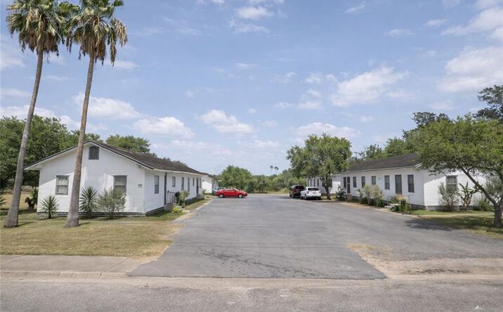 Pictures of Multifamily property located at 1035 S Central Avenue, Brownsville, TX 78521 for sales - image #1