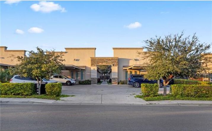 Pictures of Multifamily property located at 905 E Myrtle Beach Avenue, McAllen, TX 78503 for sales - image #1