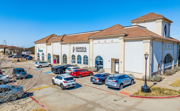 Pictures of Retail property located at 3575 Victory Group Way, Frisco, TX 75034 for sales - image #1
