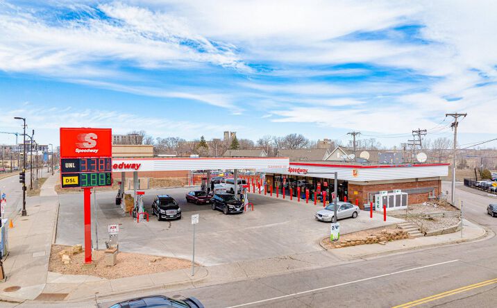 Pictures of Retail property located at 3357 University Ave SE, Minneapolis, MN 55414 for sales - image #1