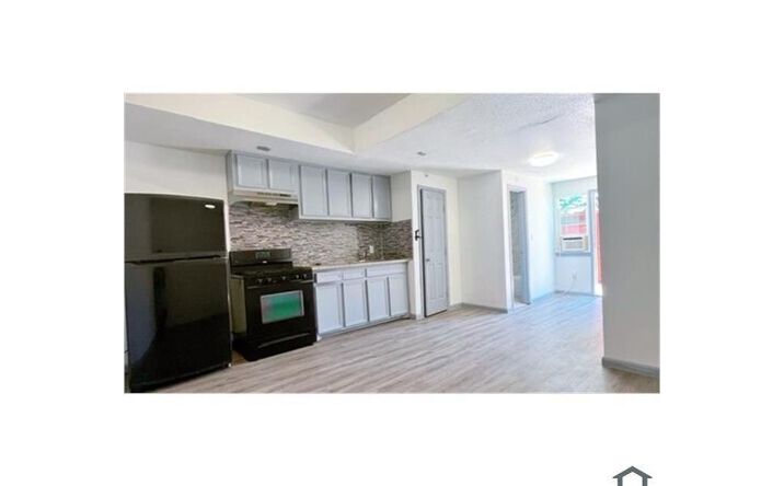 Pictures of Multifamily property located at 6101 Hirsch Rd, Houston, TX 77026 for sales - image #1
