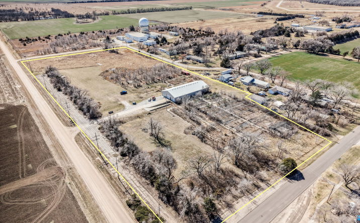 Pictures of Mixed Use, Special Purpose property located at 2405 E Wasp Rd, Hutchinson, KS 67501 for sales - image #1
