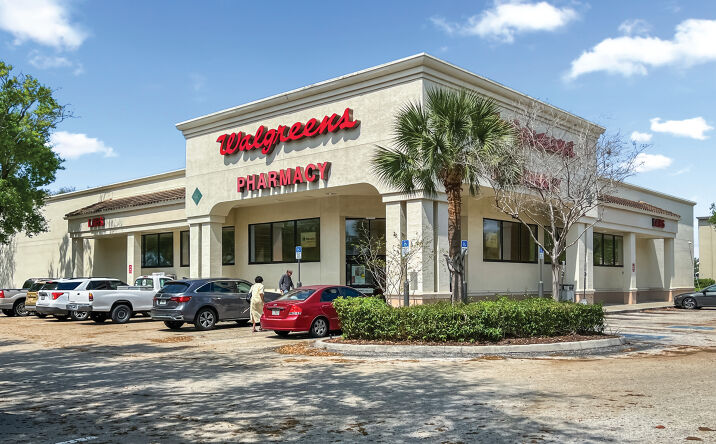 Pictures of Retail property located at 900 49th Street N, St. Petersburg, FL 33710 for sales - image #1